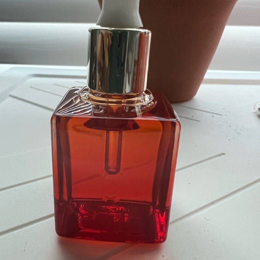 Sunday Riley C.E.O. Glow Face Oil - Picture 3 of 4